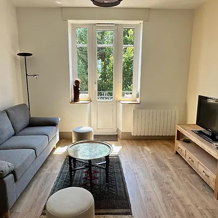 Cozy In The Heart Of The Brewery Town Apartment
